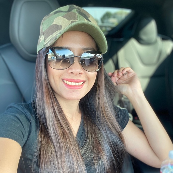 Meet your Posher, Jessica - Picture 4 of 4